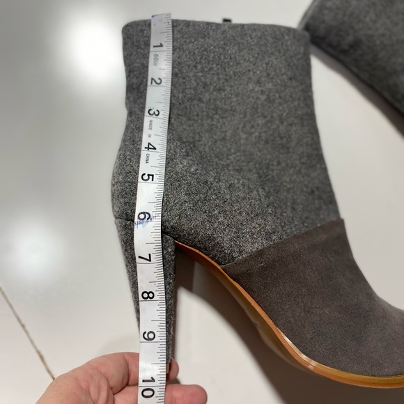 Matiko Grey Wool Leather Pointed Toe Woman’s Heel Zip Side Boots NWOT Size 11 - Picture 11 of 13